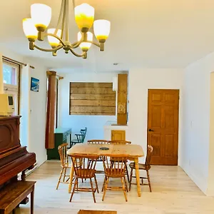  Apartment 5 People, Big, Free Parkings, Near Old Quebec, Near River Canada